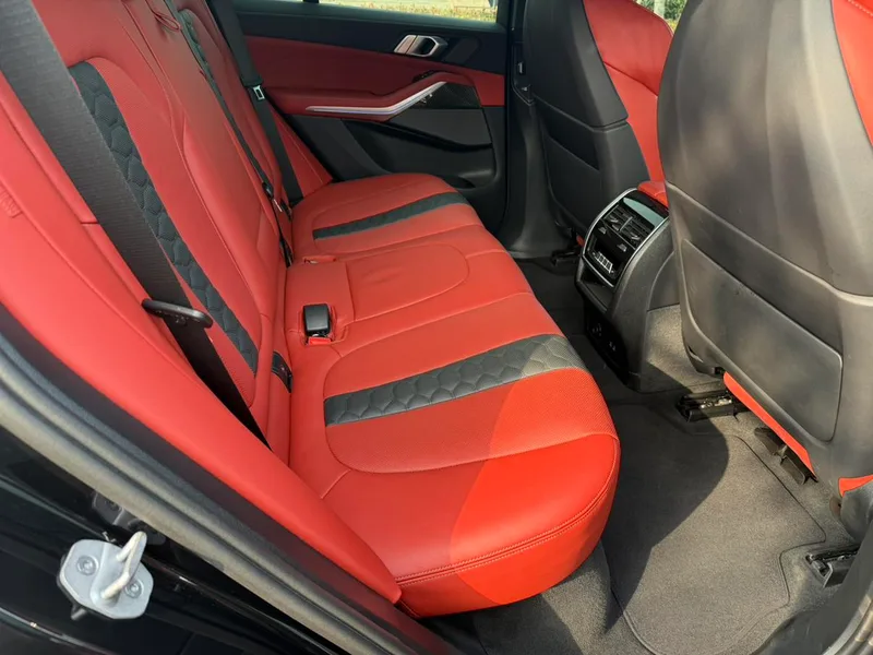 BMW X5 M 2023 X5 M Versión Thunder interior foto 14 BMW X5 M 2023 X5 M Versión Thunder interior foto 14