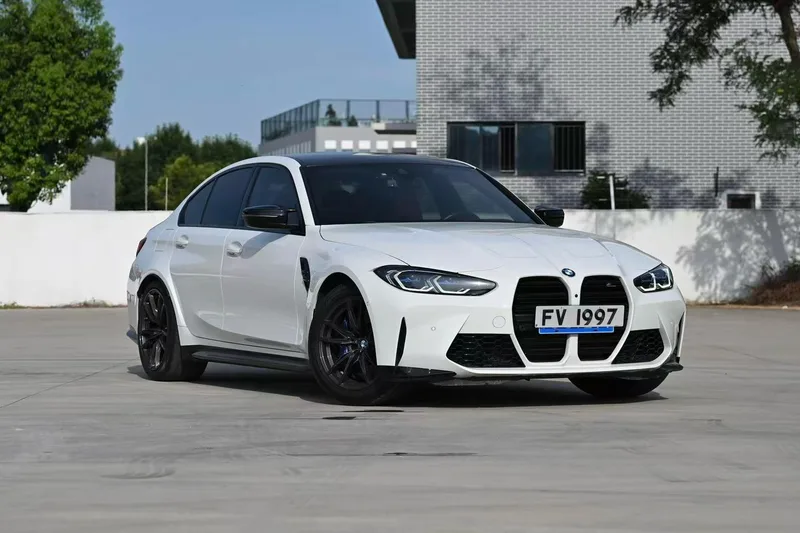 BMW M3 2024 M3 Четырехдверный седан Гром издание экстерьер фото 3 BMW M3 2024 M3 Четырехдверный седан Гром издание экстерьер фото 3