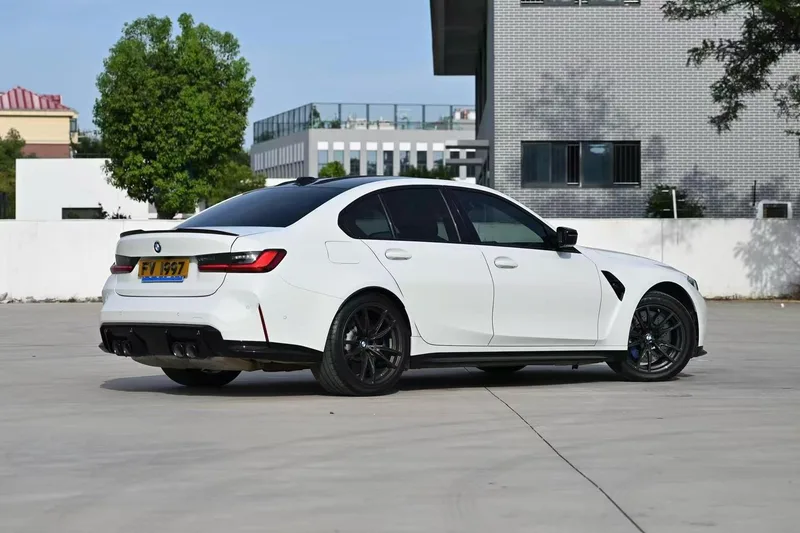 BMW M3 2024 M3 Четырехдверный седан Гром издание экстерьер фото 4 BMW M3 2024 M3 Четырехдверный седан Гром издание экстерьер фото 4