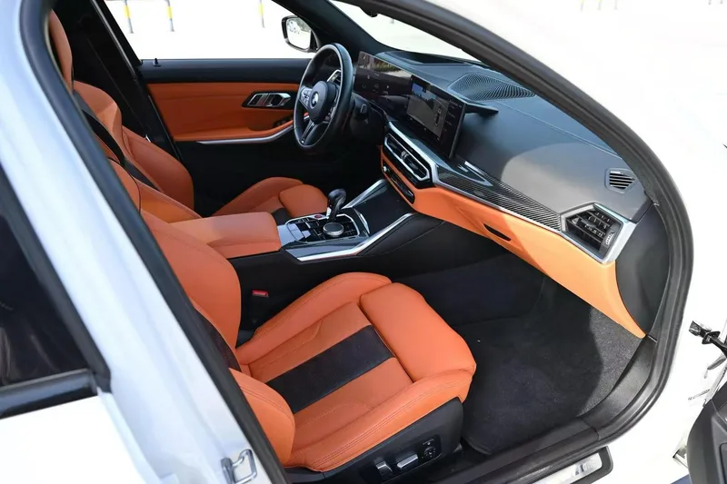 BMW M3 2024 M3 Четырехдверный седан Гром издание интерьер фото 8 BMW M3 2024 M3 Четырехдверный седан Гром издание интерьер фото 8