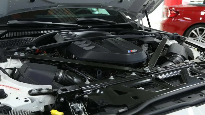 BMW M3 2024 M3 Четырехдверный седан Гром издание интерьер фото 10 BMW M3 2024 M3 Четырехдверный седан Гром издание интерьер фото 10