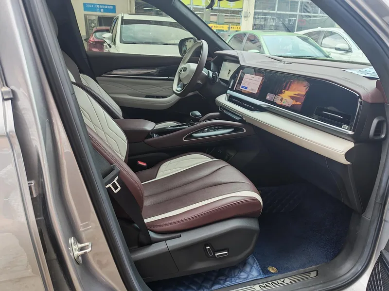 Geely Monjaro 2021 2.0TD DCT EVO Two-wheel drive noble type interior photo 17 Geely Monjaro 2021 2.0TD DCT EVO Two-wheel drive noble type interior photo 17