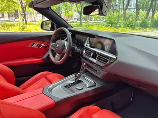 BMW Z4 2023 M40i M Sport Performance Edition interior photo 7 BMW Z4 2023 M40i M Sport Performance Edition interior photo 7