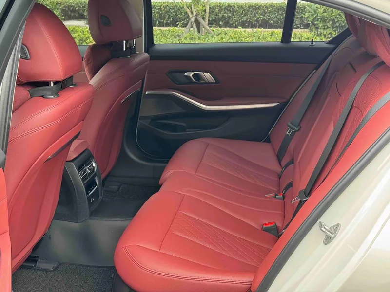 BMW i3 2023 eDrive40L Ночной костюм интерьер фото 10 BMW i3 2023 eDrive40L Ночной костюм интерьер фото 10