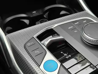 BMW i3 2023 eDrive40L Ночной костюм интерьер фото 13 BMW i3 2023 eDrive40L Ночной костюм интерьер фото 13
