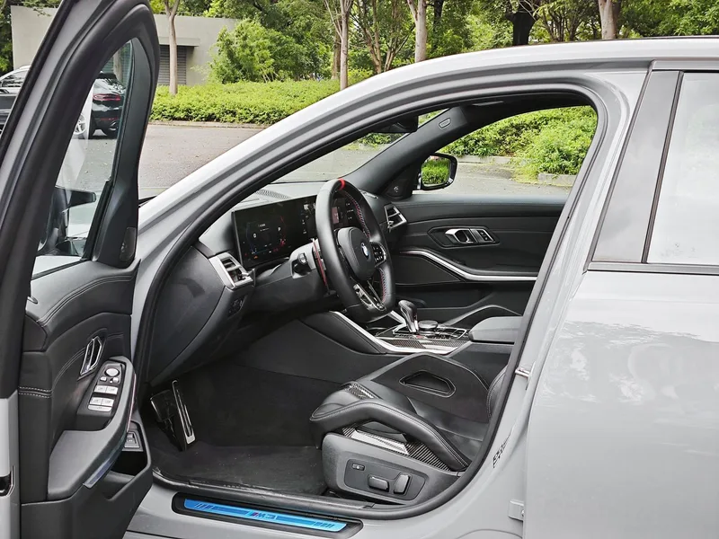BMW M3 2024 M3 four-door sedan M xDrive Thunder Edition interior photo 13 BMW M3 2024 M3 four-door sedan M xDrive Thunder Edition interior photo 13