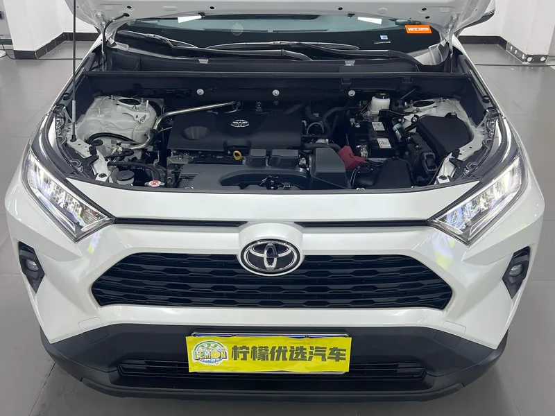 Toyota RAV4 2024 2.0L CVT Двухприводная городская версия экстерьер фото 9 Toyota RAV4 2024 2.0L CVT Двухприводная городская версия экстерьер фото 9