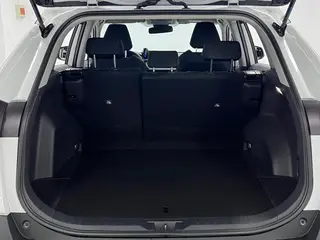 Toyota RAV4 2024 2.0L CVT Двухприводная городская версия экстерьер фото 10 Toyota RAV4 2024 2.0L CVT Двухприводная городская версия экстерьер фото 10