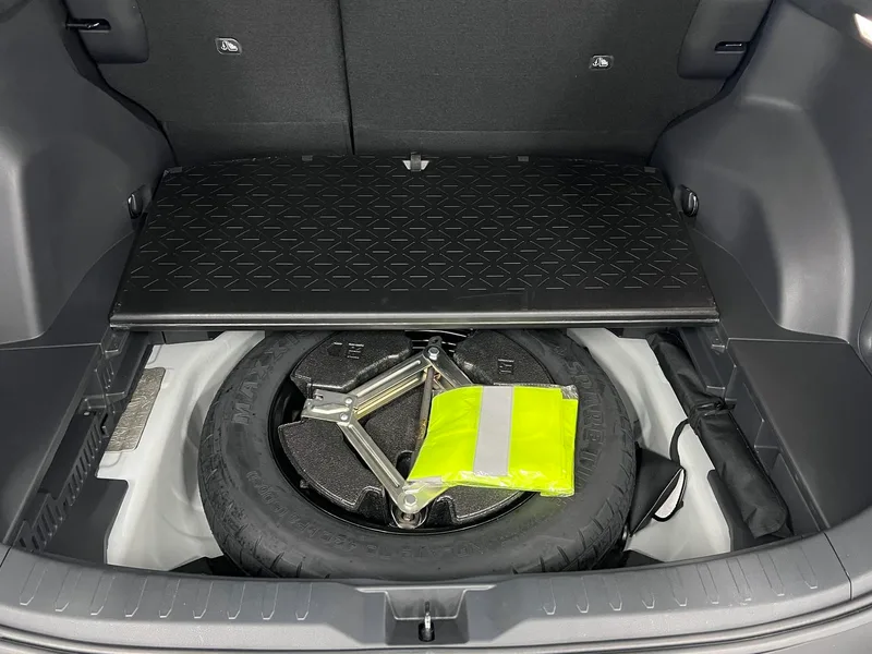 Toyota RAV4 2024 2.0L CVT Двухприводная городская версия интерьер фото 11 Toyota RAV4 2024 2.0L CVT Двухприводная городская версия интерьер фото 11