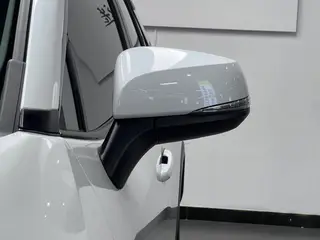 Toyota RAV4 2024 2.0L CVT Двухприводная городская версия интерьер фото 13 Toyota RAV4 2024 2.0L CVT Двухприводная городская версия интерьер фото 13