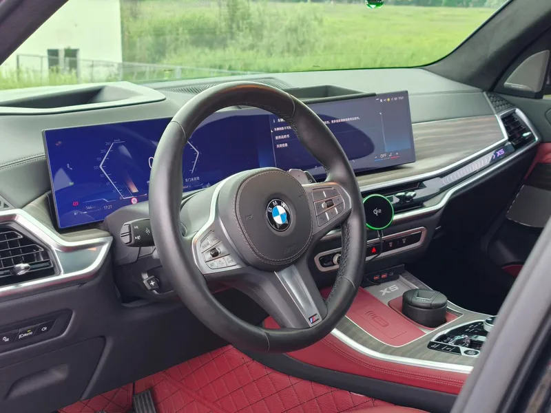 BMW X5 2023 xDrive40Li M Sports Night Suit interior photo 14 BMW X5 2023 xDrive40Li M Sports Night Suit interior photo 14
