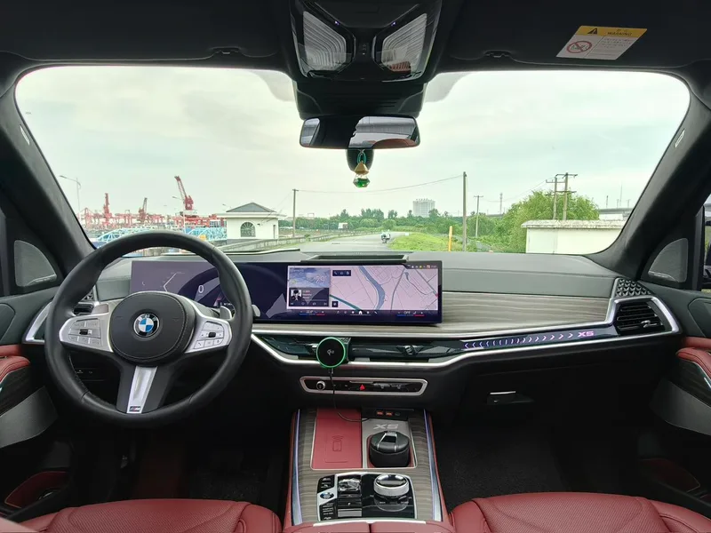 BMW X5 2023 xDrive40Li M Sports Night Suit interior photo 20 BMW X5 2023 xDrive40Li M Sports Night Suit interior photo 20