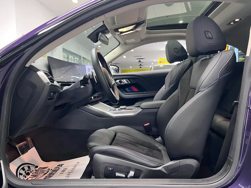BMW 2 Series 2023 225i Coupe M Sports Night Suit interior photo 14 BMW 2 Series 2023 225i Coupe M Sports Night Suit interior photo 14