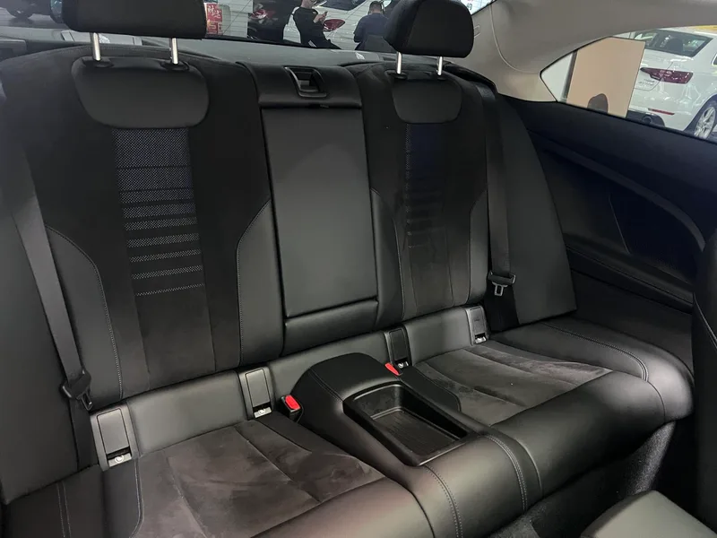 BMW 2 Series 2023 225i Coupe M Sports Night Suit interior photo 18 BMW 2 Series 2023 225i Coupe M Sports Night Suit interior photo 18