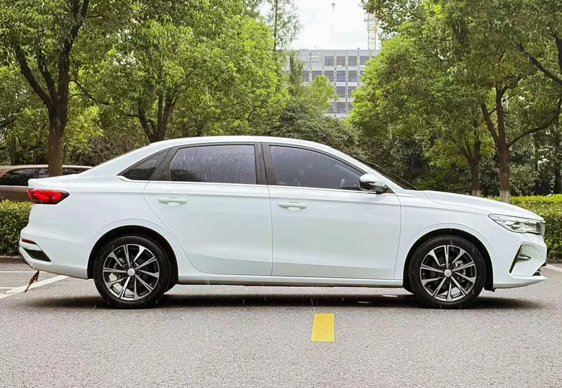 Geely Emgrand 2023 4th Gen Champion Edition 1.5L CVT Premium Trim exterior photo 4