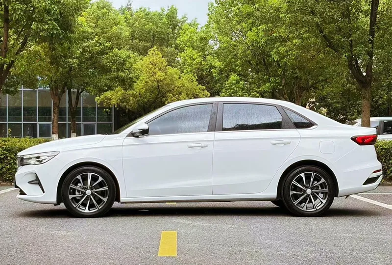 Geely Emgrand 2023 4th Gen Champion Edition 1.5L CVT Premium Trim exterior photo 8