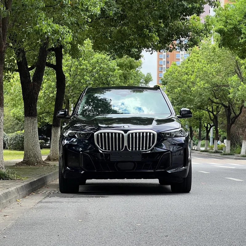 BMW X5 2023 xDrive30Li Premium Class M Sports Night Suit exterior photo 2 BMW X5 2023 xDrive30Li Premium Class M Sports Night Suit exterior photo 2
