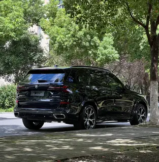 BMW X5 2023 xDrive30Li Premium Class M Sports Night Suit exterior photo 4 BMW X5 2023 xDrive30Li Premium Class M Sports Night Suit exterior photo 4