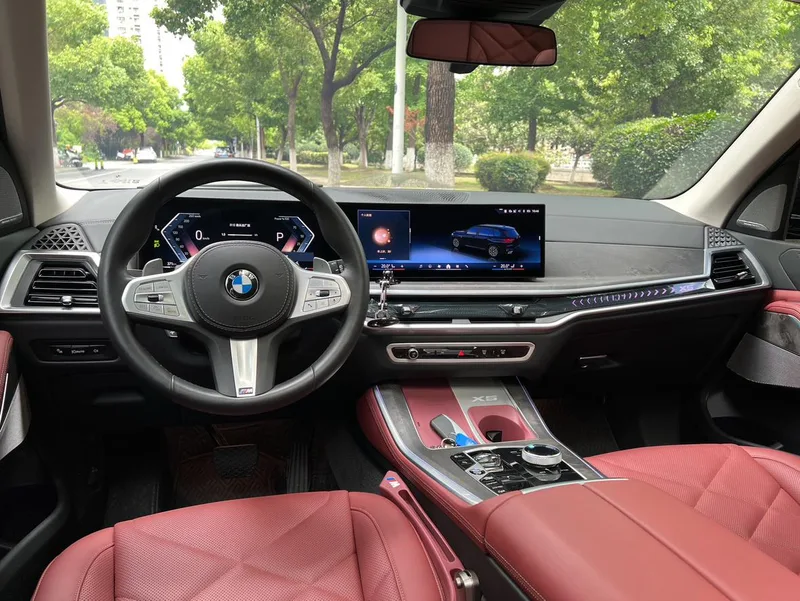 BMW X5 2023 xDrive30Li Premium Class M Sports Night Suit interior photo 16 BMW X5 2023 xDrive30Li Premium Class M Sports Night Suit interior photo 16