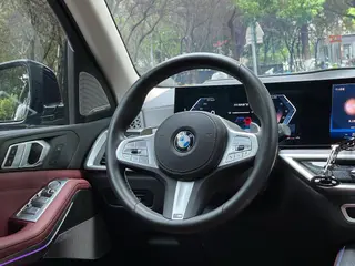 BMW X5 2023 xDrive30Li Premium Class M Sports Night Suit interior photo 17 BMW X5 2023 xDrive30Li Premium Class M Sports Night Suit interior photo 17