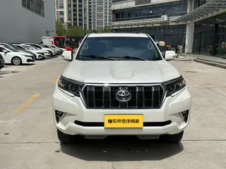 Toyota Prado 2018 3.5L Automático TX-L exterior foto 2 Toyota Prado 2018 3.5L Automático TX-L exterior foto 2