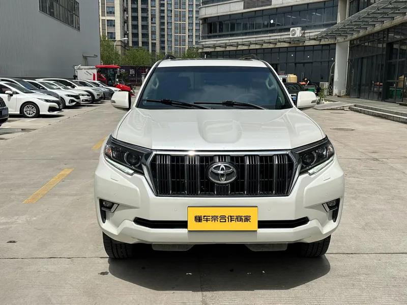 Toyota Prado 2018 3.5L Automático TX-L exterior foto 2 Toyota Prado 2018 3.5L Automático TX-L exterior foto 2