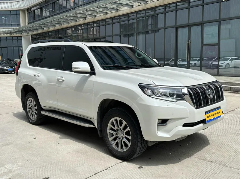 Toyota Prado 2018 3.5L Automático TX-L exterior foto 3 Toyota Prado 2018 3.5L Automático TX-L exterior foto 3