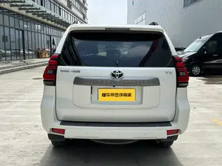 Toyota Prado 2018 3.5L Automático TX-L exterior foto 5 Toyota Prado 2018 3.5L Automático TX-L exterior foto 5