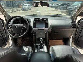 Toyota Prado 2018 3.5L Automático TX-L interior foto 10 Toyota Prado 2018 3.5L Automático TX-L interior foto 10