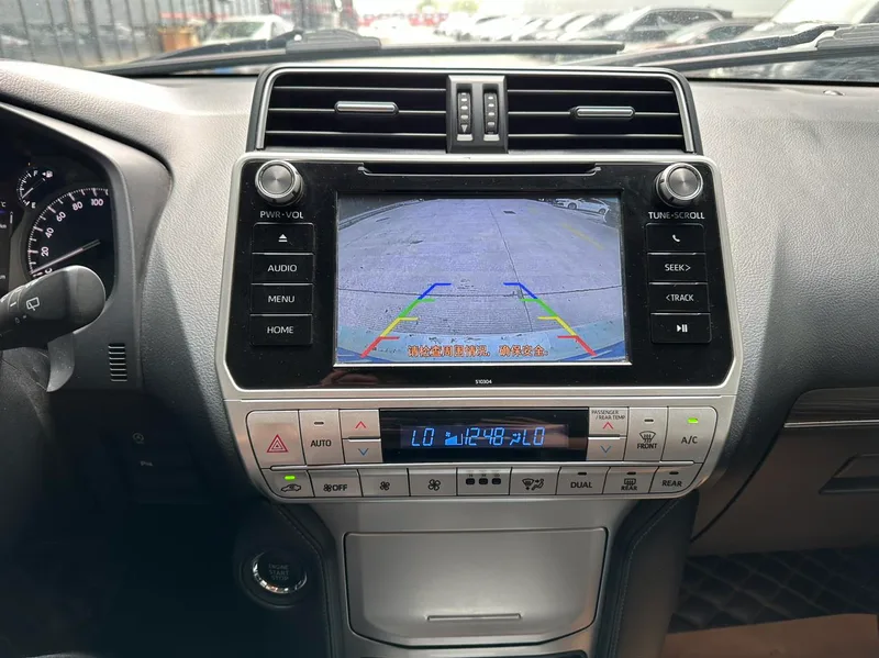 Toyota Prado 2018 3.5L Automático TX-L interior foto 13 Toyota Prado 2018 3.5L Automático TX-L interior foto 13