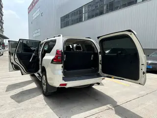 Toyota Prado 2018 3.5L Automático TX-L interior foto 18 Toyota Prado 2018 3.5L Automático TX-L interior foto 18