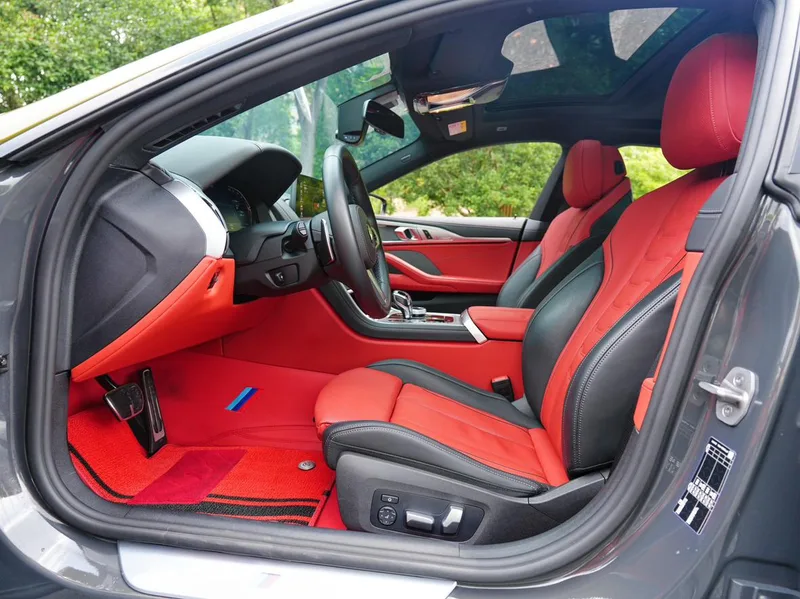 BMW 8 Series 2022 840i Four-door coupe M Sports suit interior photo 7 BMW 8 Series 2022 840i Four-door coupe M Sports suit interior photo 7