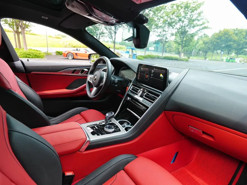 BMW 8 Series 2022 840i Four-door coupe M Sports suit interior photo 9 BMW 8 Series 2022 840i Four-door coupe M Sports suit interior photo 9