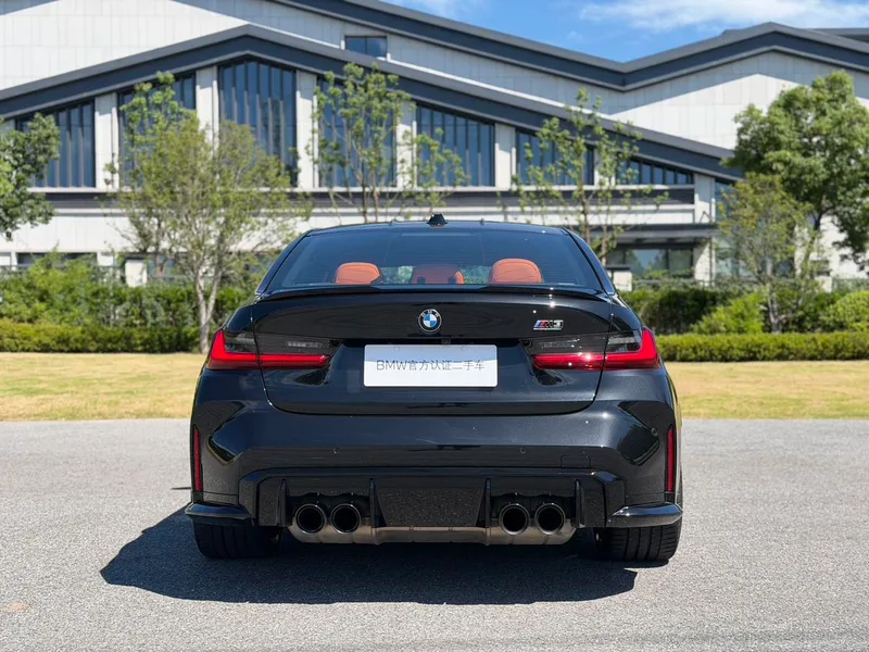 BMW M3 2024 M3 Четырехдверный седан Гром издание экстерьер фото 4 BMW M3 2024 M3 Четырехдверный седан Гром издание экстерьер фото 4