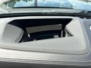 BMW M3 2024 M3 Четырехдверный седан Гром издание интерьер фото 14 BMW M3 2024 M3 Четырехдверный седан Гром издание интерьер фото 14