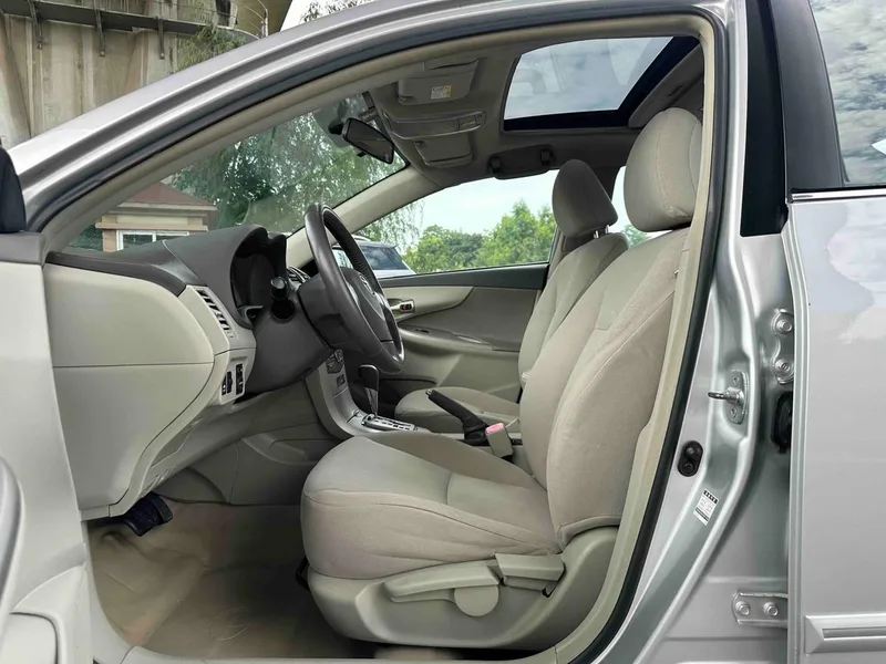 Toyota Corolla 2008 1.8L Automatique GL-i Toit ouvrant édition spéciale extérieur photo 3 Toyota Corolla 2008 1.8L Automatique GL-i Toit ouvrant édition spéciale extérieur photo 3