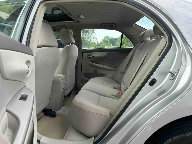 Toyota Corolla 2008 1.8L Automatique GL-i Toit ouvrant édition spéciale extérieur photo 6 Toyota Corolla 2008 1.8L Automatique GL-i Toit ouvrant édition spéciale extérieur photo 6