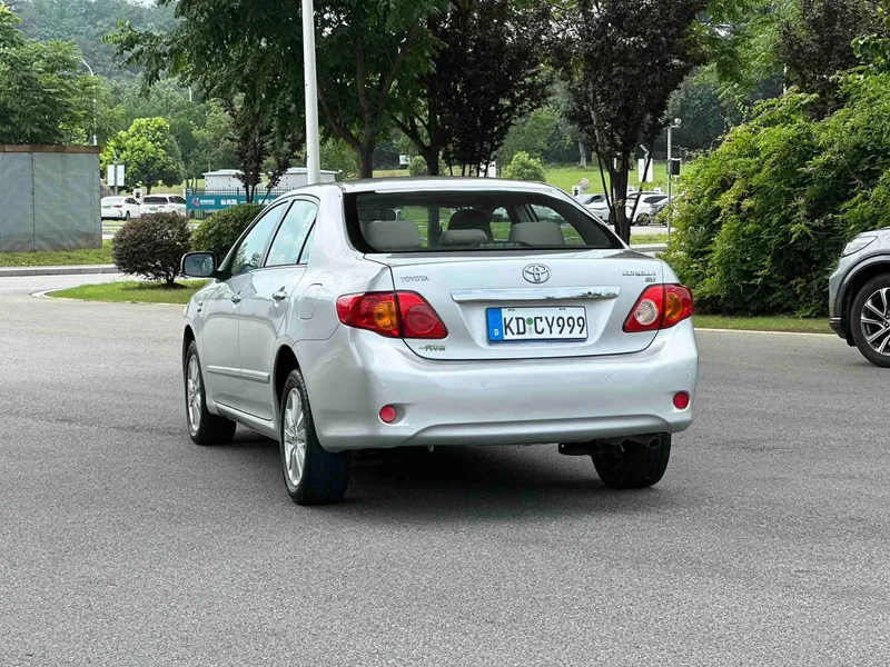 Toyota Corolla 2008 1.8L Automatique GL-i Toit ouvrant édition spéciale intérieur photo 18 Toyota Corolla 2008 1.8L Automatique GL-i Toit ouvrant édition spéciale intérieur photo 18