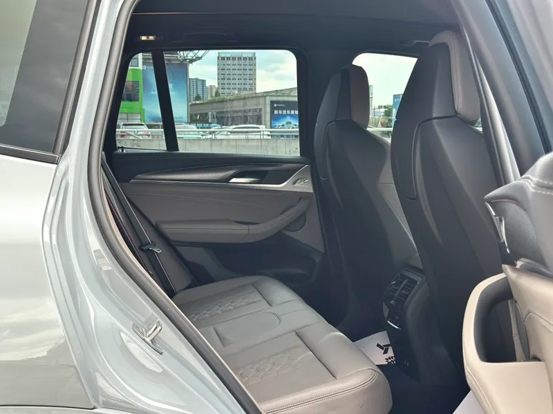 BMW X3 M 2022 X3 M Thunder Edition interior photo 20 BMW X3 M 2022 X3 M Thunder Edition interior photo 20