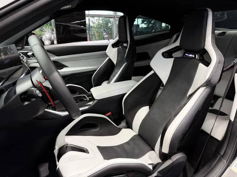 BMW M4 2024 M4 Coupe M xDrive Thunder Edition interior photo 8 BMW M4 2024 M4 Coupe M xDrive Thunder Edition interior photo 8