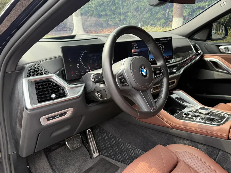 BMW X6 2023 Restyling xDrive40i Premium Class M Sports suit interior photo 11