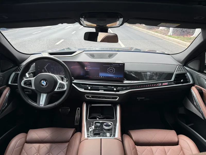 BMW X6 2023 Restyling xDrive40i Premium Class M Sports suit interior photo 12