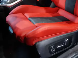 BMW M3 2023 M3 Sedán de cuatro puertas M xDrive Versión Thunder interior foto 14 BMW M3 2023 M3 Sedán de cuatro puertas M xDrive Versión Thunder interior foto 14