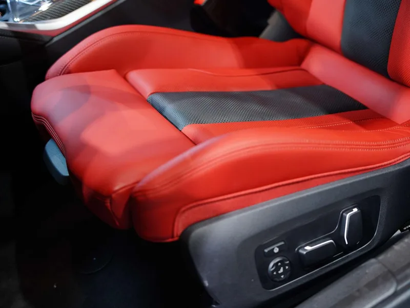 BMW M3 2023 M3 Sedán de cuatro puertas M xDrive Versión Thunder interior foto 14 BMW M3 2023 M3 Sedán de cuatro puertas M xDrive Versión Thunder interior foto 14