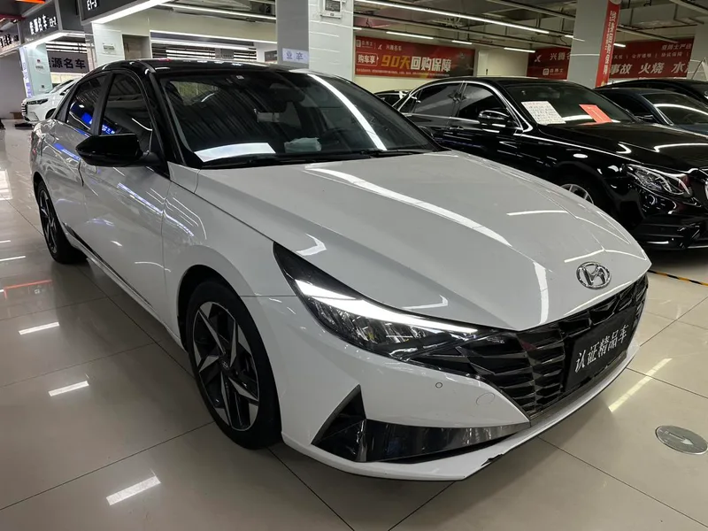 Hyundai Elantra 2021 1.5L CVT LUX Premium Edition exterior photo 5 Hyundai Elantra 2021 1.5L CVT LUX Premium Edition exterior photo 5
