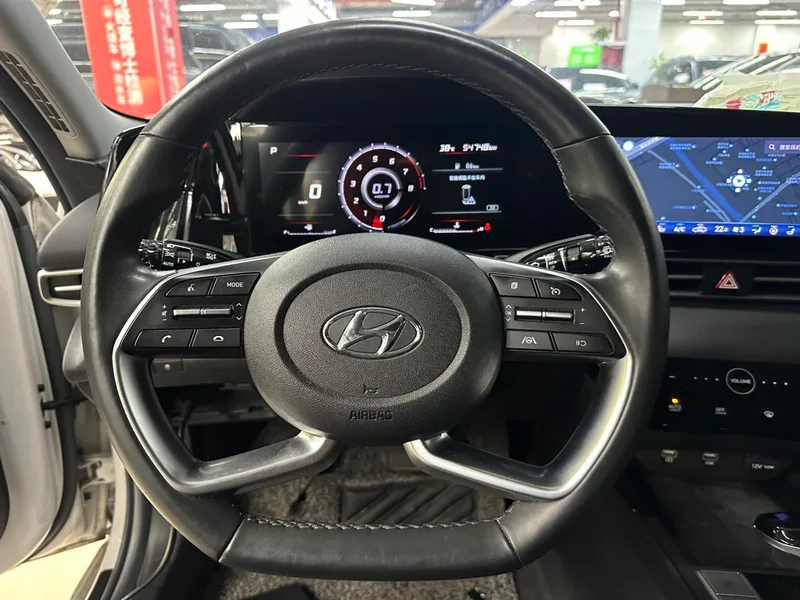 Hyundai Elantra 2021 1.5L CVT LUX Premium Edition interior photo 6 Hyundai Elantra 2021 1.5L CVT LUX Premium Edition interior photo 6