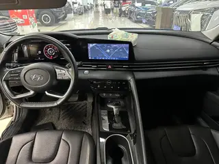 Hyundai Elantra 2021 1.5L CVT LUX Premium Edition interior photo 7 Hyundai Elantra 2021 1.5L CVT LUX Premium Edition interior photo 7