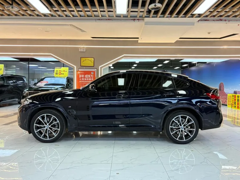 BMW X4 2022 xDrive 30i M Ensemble de sport extérieur photo 3 BMW X4 2022 xDrive 30i M Ensemble de sport extérieur photo 3