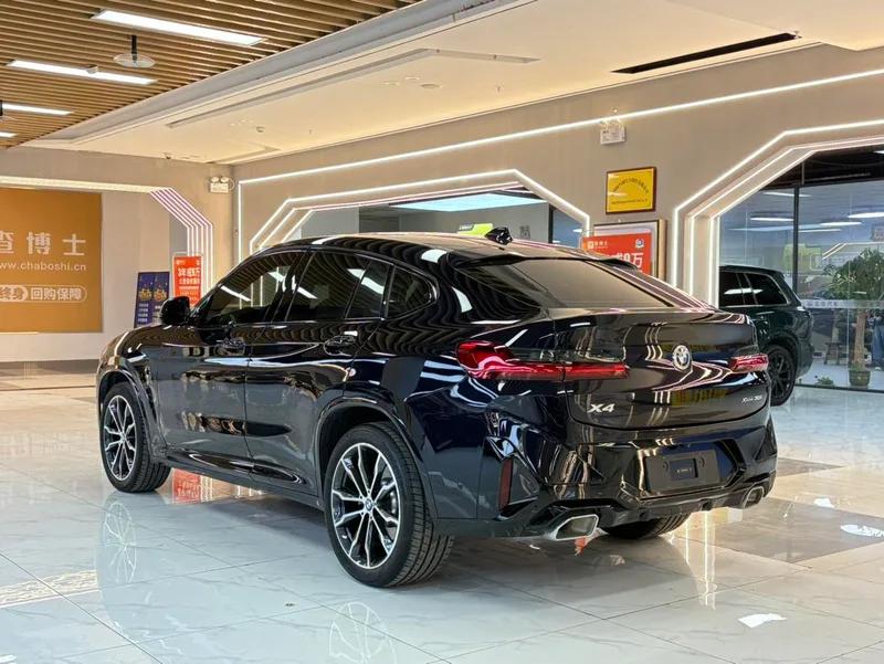 BMW X4 2022 xDrive 30i M Ensemble de sport extérieur photo 4 BMW X4 2022 xDrive 30i M Ensemble de sport extérieur photo 4