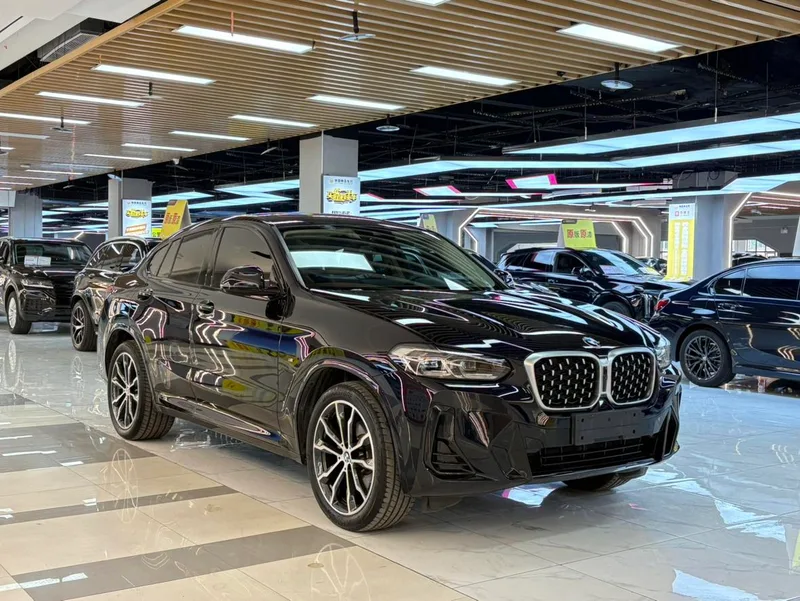 BMW X4 2022 xDrive 30i M Ensemble de sport extérieur photo 8 BMW X4 2022 xDrive 30i M Ensemble de sport extérieur photo 8